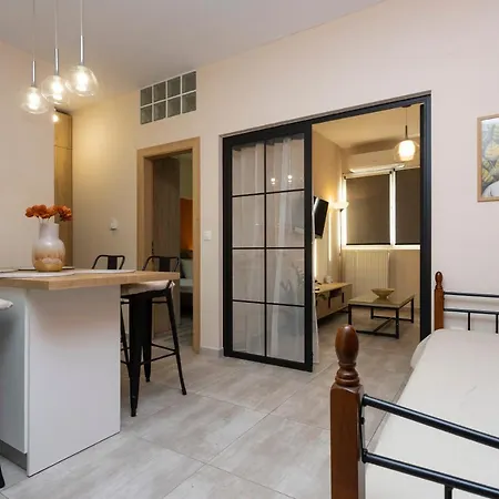 Апартаменты 3c's Thess :central, Cosy & Convenient